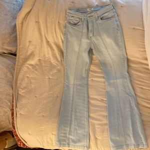 Like new, wrangler flare jeans
